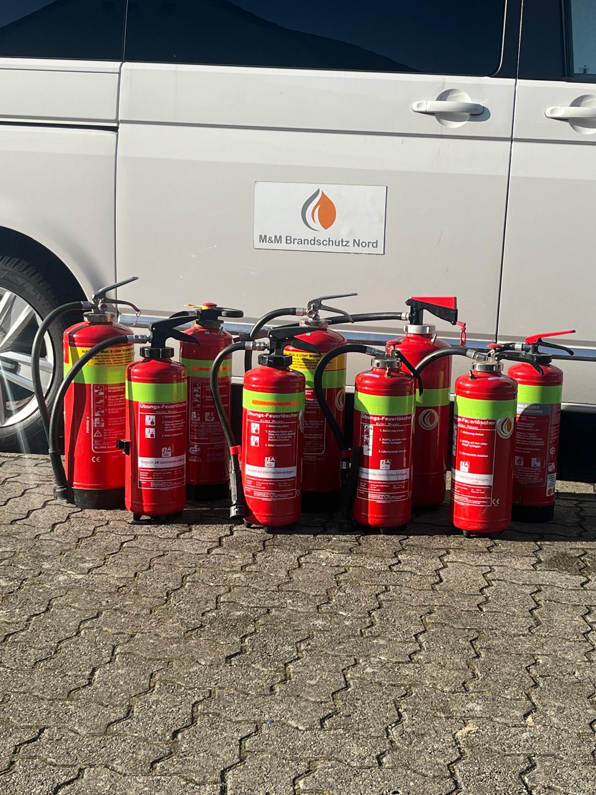 Feuerlöscher als Symbolbild für externen Brandschutzbeauftragten